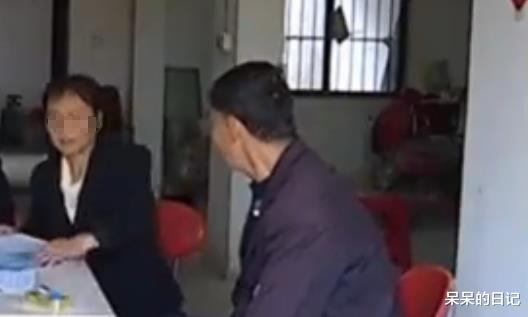 浙江:床头惊现异样纸巾,丈夫凑近一闻脸色大变,妻子:擦鼻涕的