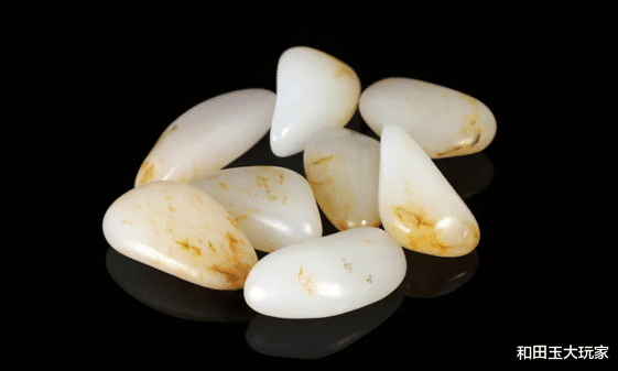 翡翠|和田玉为什么不能泡水？泡水后有着怎样的影响？能接触汗液吗？