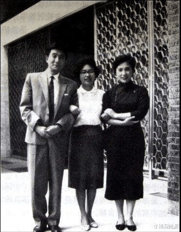 难怪被周总理称为\＂中国最美女性\＂，秦怡的美从小到老，惊艳了时光