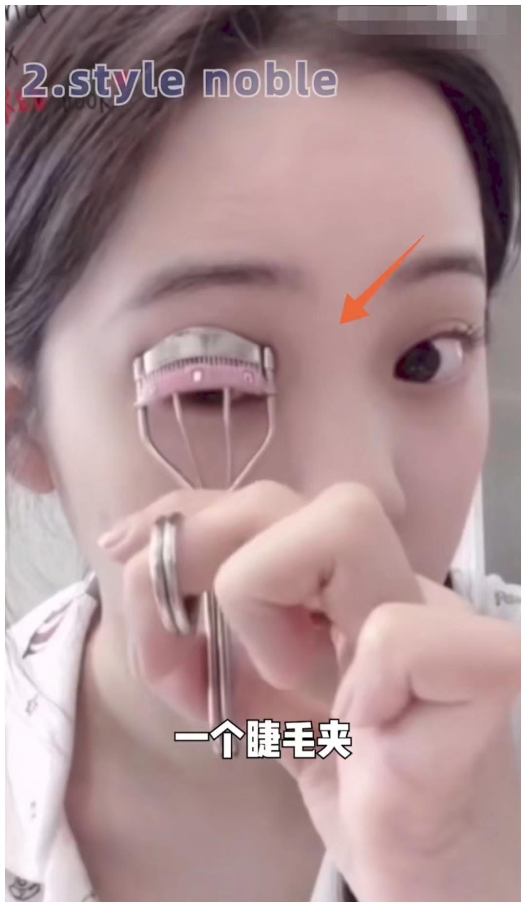 欧阳娜娜同款随身小物，均价百元，＠你姐妹一起看吧