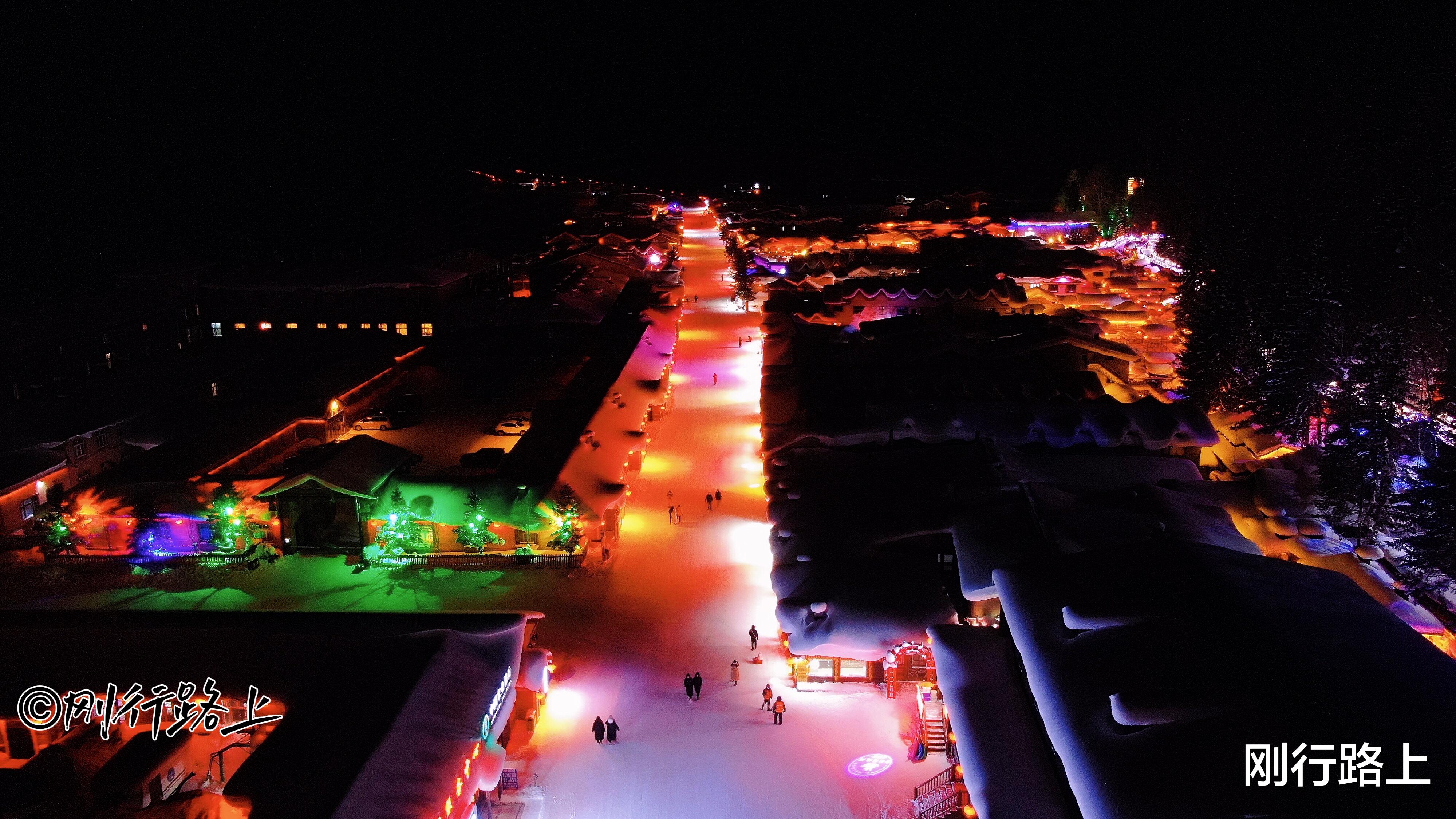 杭州|雪乡的夜景，童话世界里夜晚的样子