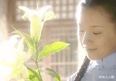 董洁|潘粤明和董洁离婚8年，她带儿子苦度光阴，他摆脱抑郁收获真爱