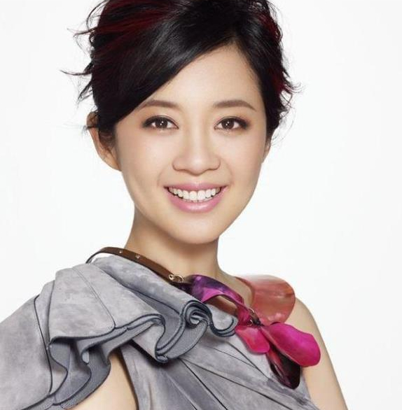 韩红|富豪为娶许戈辉，给北大校花前妻一亿分手费，并让她带走2个孩子