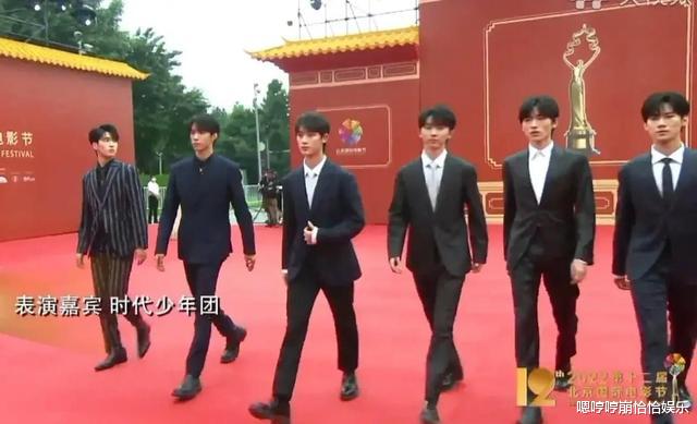 时代少年团|年轻艺人的素质，是装不出来的，看看时代少年团的表现就明白了！