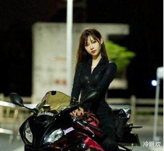 |痞帅男的身份已经被扒光了，名下几家公司的资产都过亿了，比女朋友的母亲还要老