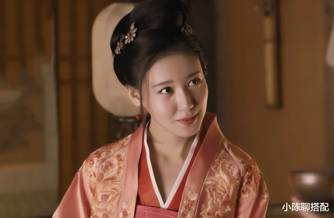 太给长脸女人“长脸”的7位女明星，真的很美，高级感十足