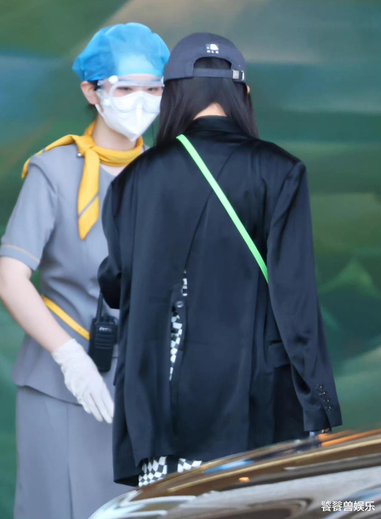 杨幂|杨幂终于进组,综艺咖与带剧达人两不误,与90后合作又演少女