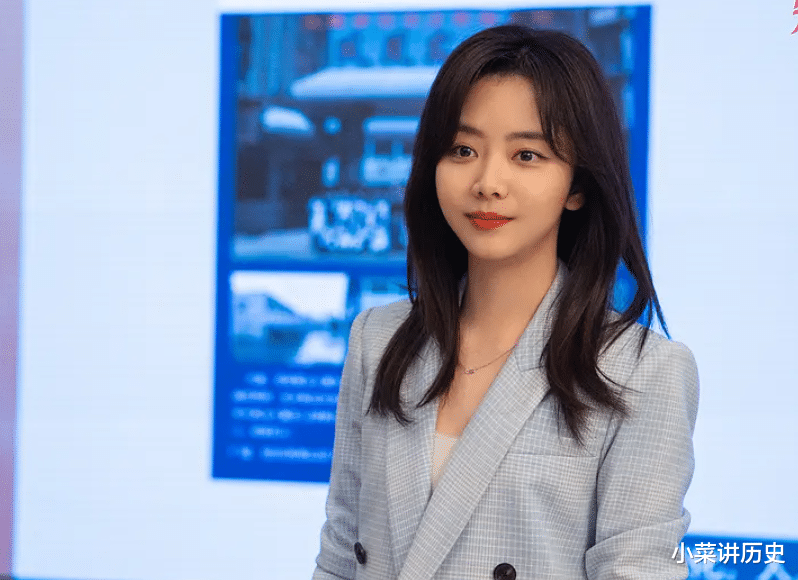 苹果|?请叫我总监，看剧名是个无脑甜剧，但主创团队强