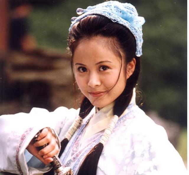 张国立|她15岁出道被张国立捧红，由此登上了银幕，二婚老公终获幸福