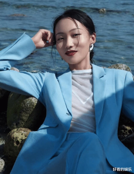 诗妮娜|4399W粉的邵雨轩与张小花矛盾升级?网友:床头吵架床尾和