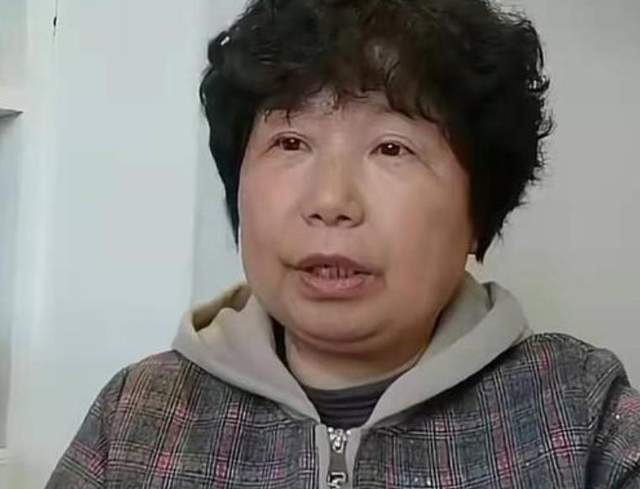 姚策|杜新枝晒照思念姚策，被嘲孩子走了忙着怀念，儿子病危却笑容灿烂