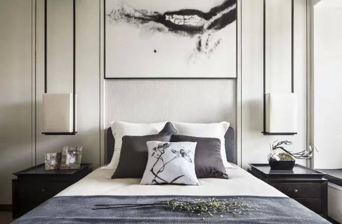 126㎡新中式,黑白水墨图案的挂画彰显中式品味~