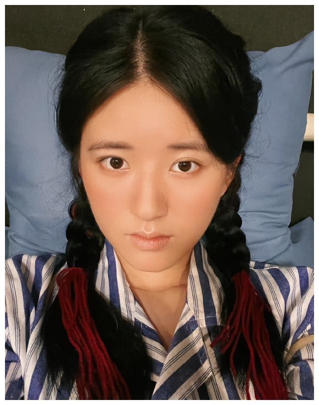 赵露思|恭喜！赵露思机身95后一线小花行列，《胡同》演技获赞未来可期