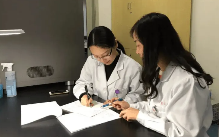 伊隆·马斯克|想学医的高考生,优先选院校还是选专业,听听医院资深主任的告诫