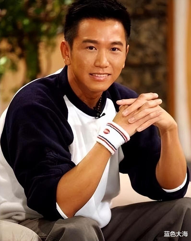 温兆伦|\赤胆忠心\温兆伦：顶风爱国遭质疑，以一人之力单挑整个港媒