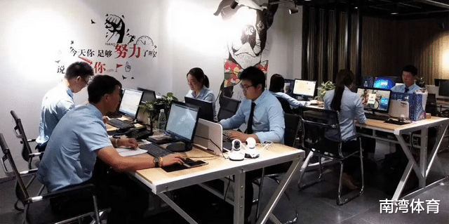 昆明|21年女子跳过中介和房主签约,拒绝支付中介费,称:想钱想疯了?