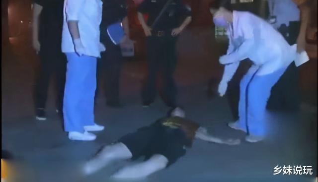 周星驰|郭德纲：家里奢华装修像暴发户？师徒聚餐，合影站位暴露他更受谁