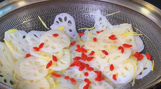 入秋后,少吃“发物”和“寒物”,多吃这4样,清润平燥不上火