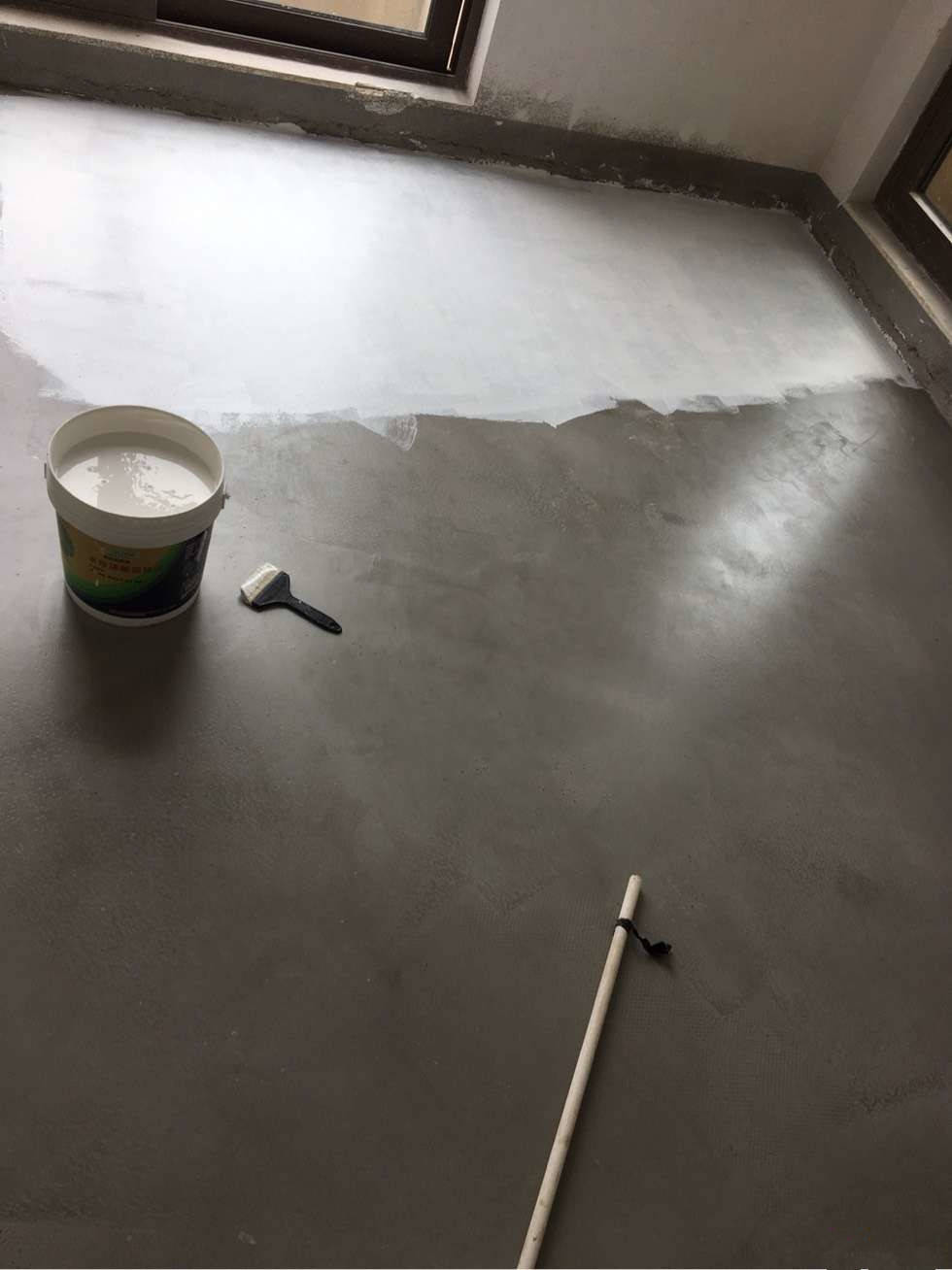 越来越多人家里地面不铺地板、瓷砖了,现在流行这样装,省钱实用