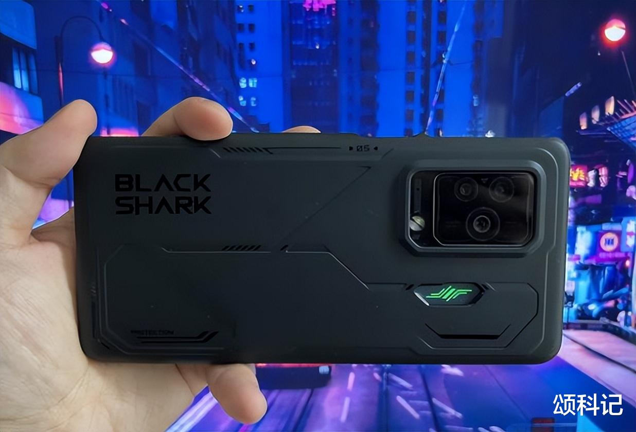 |售价5499元？16+512GB配备，黑鲨是否值得买