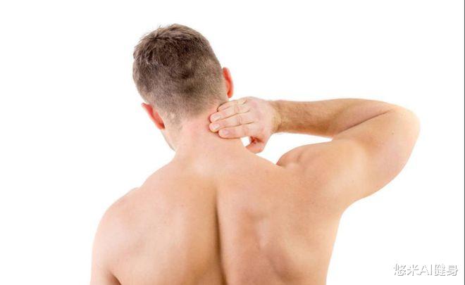 擂台|俄罗斯小伙手臂肌肉强壮,颈部围度50厘米,上擂台比赛轻松KO对手