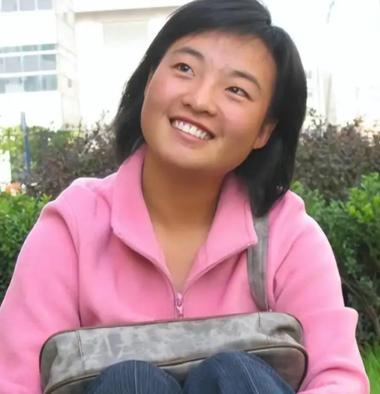 魏敏芝|“最丑谋女郎”魏敏芝，曾被张艺谋劝退，后来怎么样了？