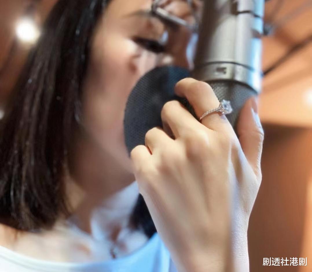 李施嬅|富贵!前TVB花旦未来公公婆婆曝光,其未婚夫白手起家现拥千万身家