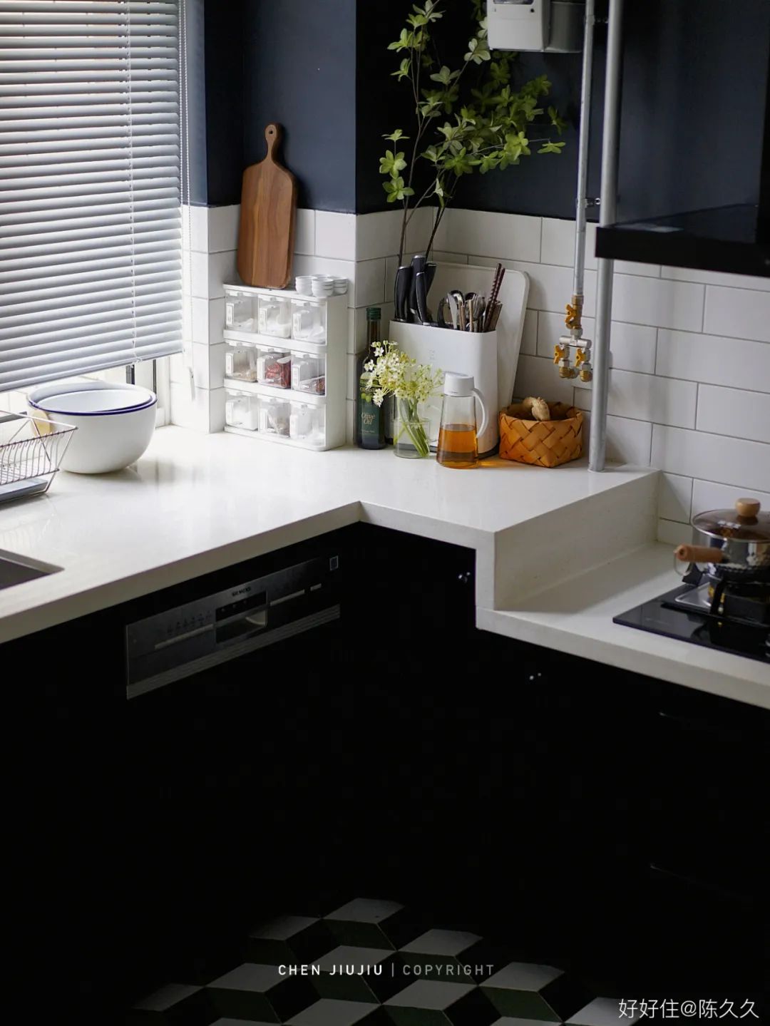 后悔没早知道!靠8个诀窍,5m2小厨房越用越顺手