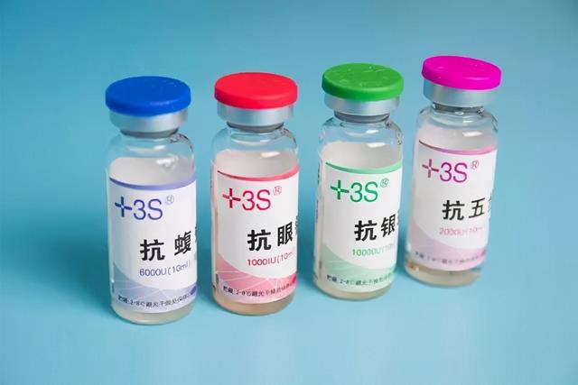 最长的毒蛇,能轻松吞噬其他蛇类,眼镜王蛇有多恐怖?