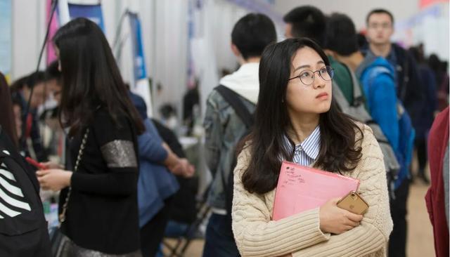 职业教育|“不要觉得少,请放低姿态”,一公司月薪800火了,人社局回应