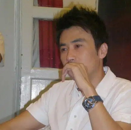 冯恩鹤|牺牲事业供出两个博士，大器晚成热爱演戏与妻子携手到老