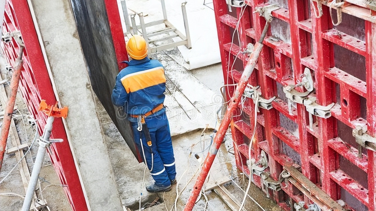 人力资源和社会保障部|起重工的报考步骤！现在想考起重工证去哪考？证书有什么作用？