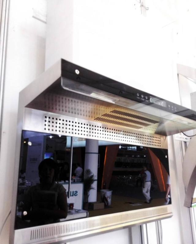 油烟机不止有顶吸和侧吸,近两年流行的下吸和“7字”更适合中餐