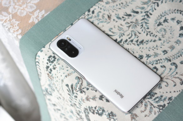 红米手机|全能水桶机红米K40降至退场价,现在骁龙870+E4屏不用2K即可入手