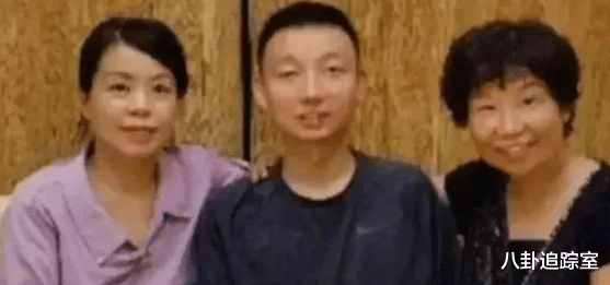 |老杜近照凸显憔悴，身体能否坚持到真相揭露？弟弟言论曝偷换行为