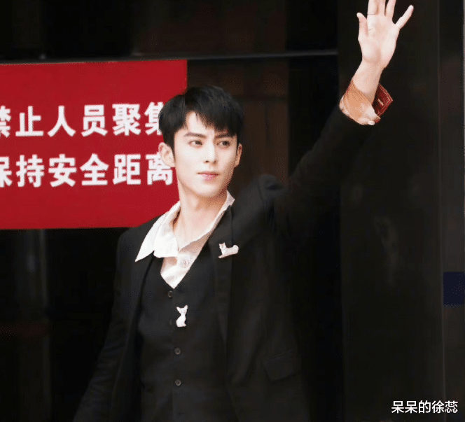 100道光芒|播出5期,热度5亿,杨子何炅加盟,《100道光芒》有点牛!