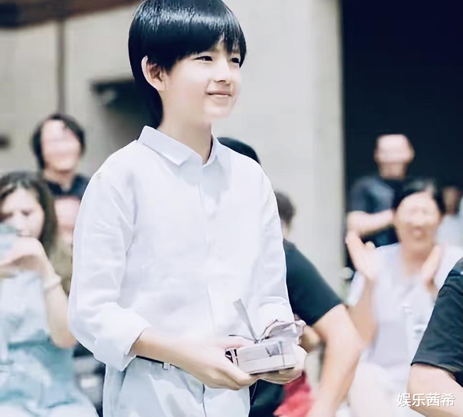 董洁|清官难断家务事!董洁与潘粤明之间的博弈,孰是孰非,你更偏向谁