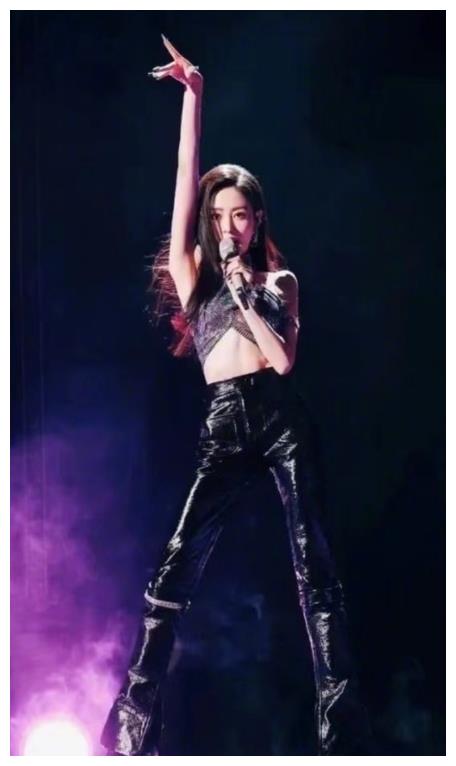 大S 金晨抹辣椒酱跑步，大S一天吃两口米饭，张天爱吃鸡蛋黄瓜瘦15斤