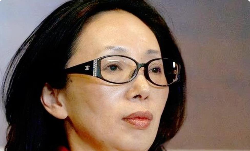 人和商业|她,东北女首富,身价123亿,却遭丈夫嫌弃离婚,原因太奇葩