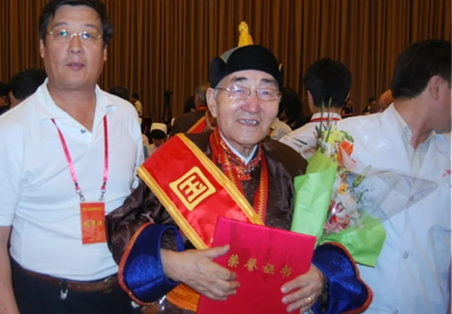 养生|83岁国医大师包金山，蒙医整骨专家，他有3个养生之法，值得学习