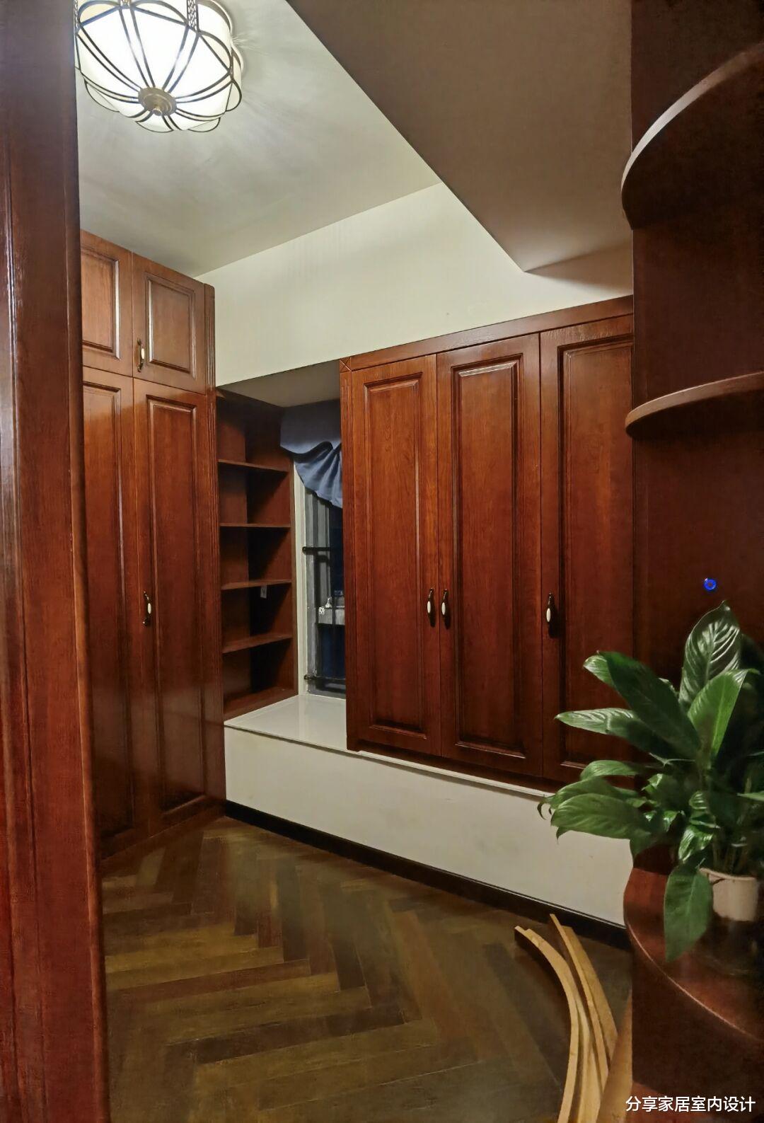 她家179平江景房,历时三个月完工,坐在阳台聊天喝茶,太幸福啦