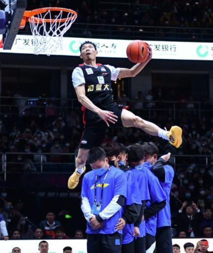 扣篮大赛|莫兰特平框空接背扣，拉文飞身360双手折叠炸框，这才是扣篮大赛