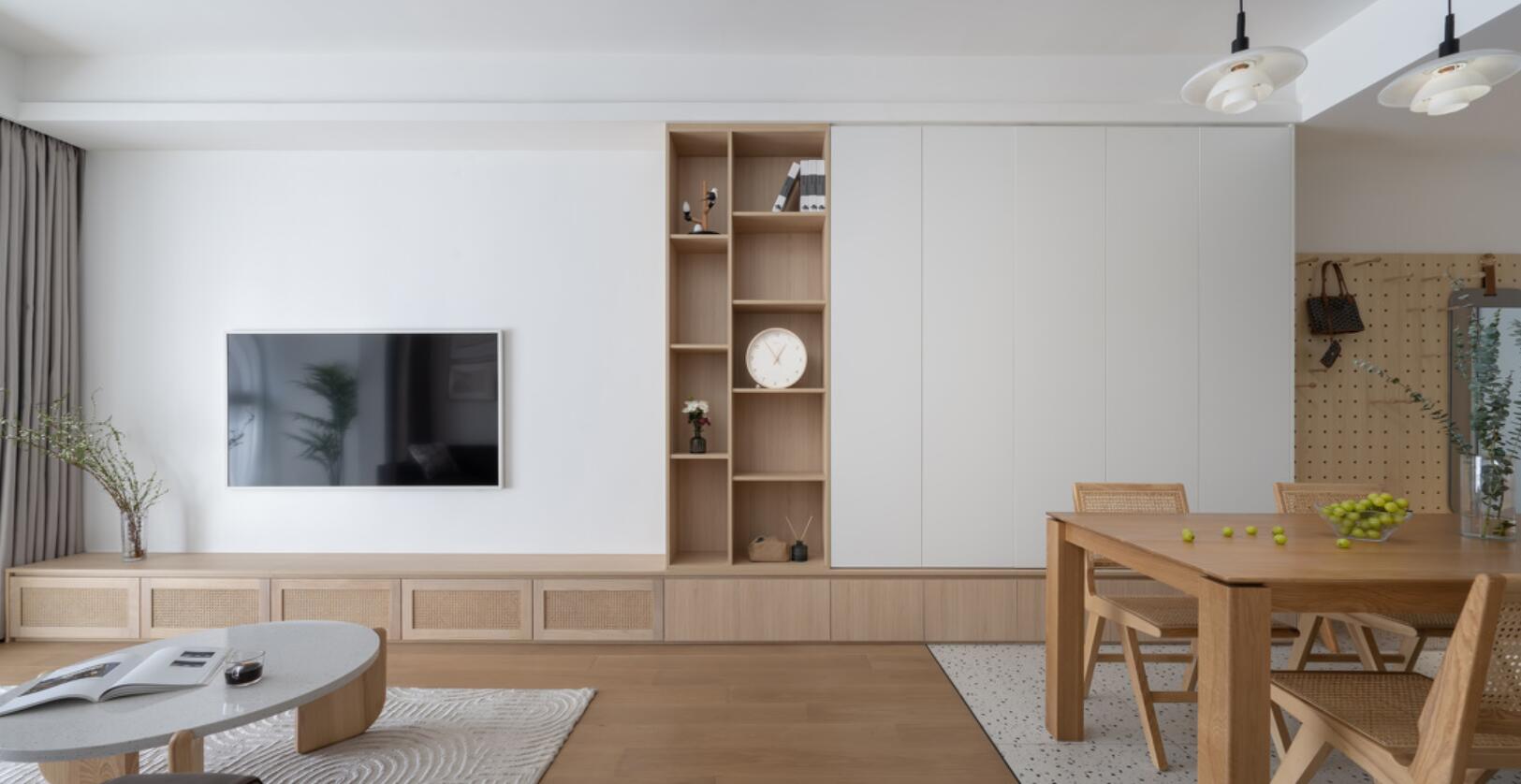 90后的她，拒绝断舍离，将102㎡新家打满柜子后，出奇地实用