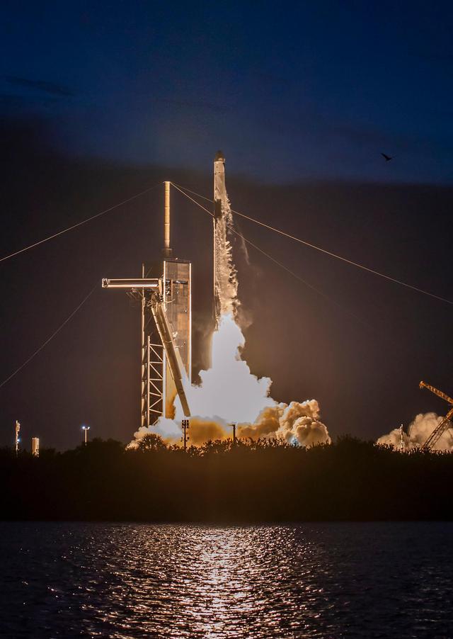 连续成功发射136次，SpaceX猎鹰九号已经成为最安全的火箭