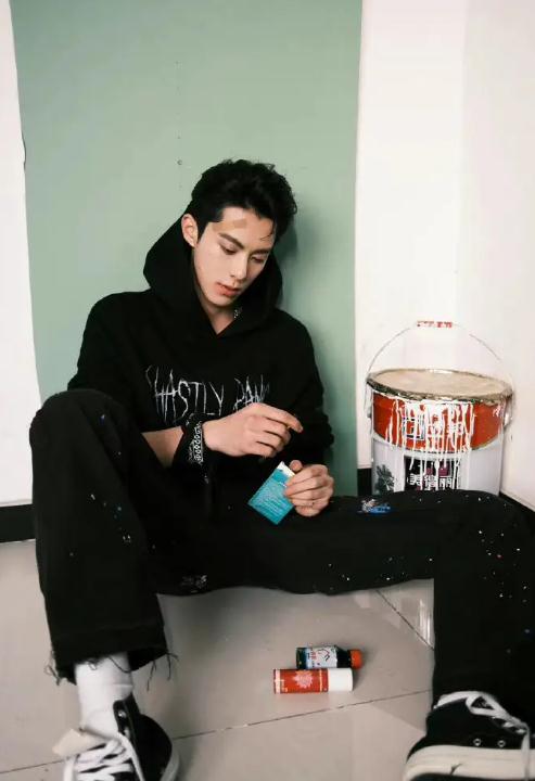 王鹤棣|王鹤棣“颜值”高,形象设定“吸引”人