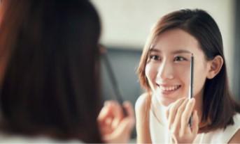 高马尾 还在进行无效化妆的你,快来了解一下有效化妆,一起进行自我大改造吧!