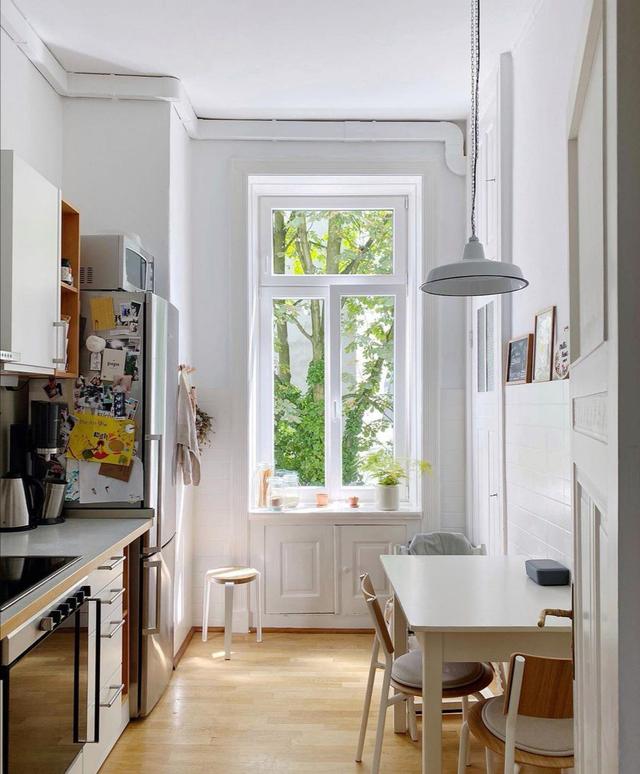 每一扇窗都是一个取景框,喜欢的是窗外风景,爱的是窗内的生活