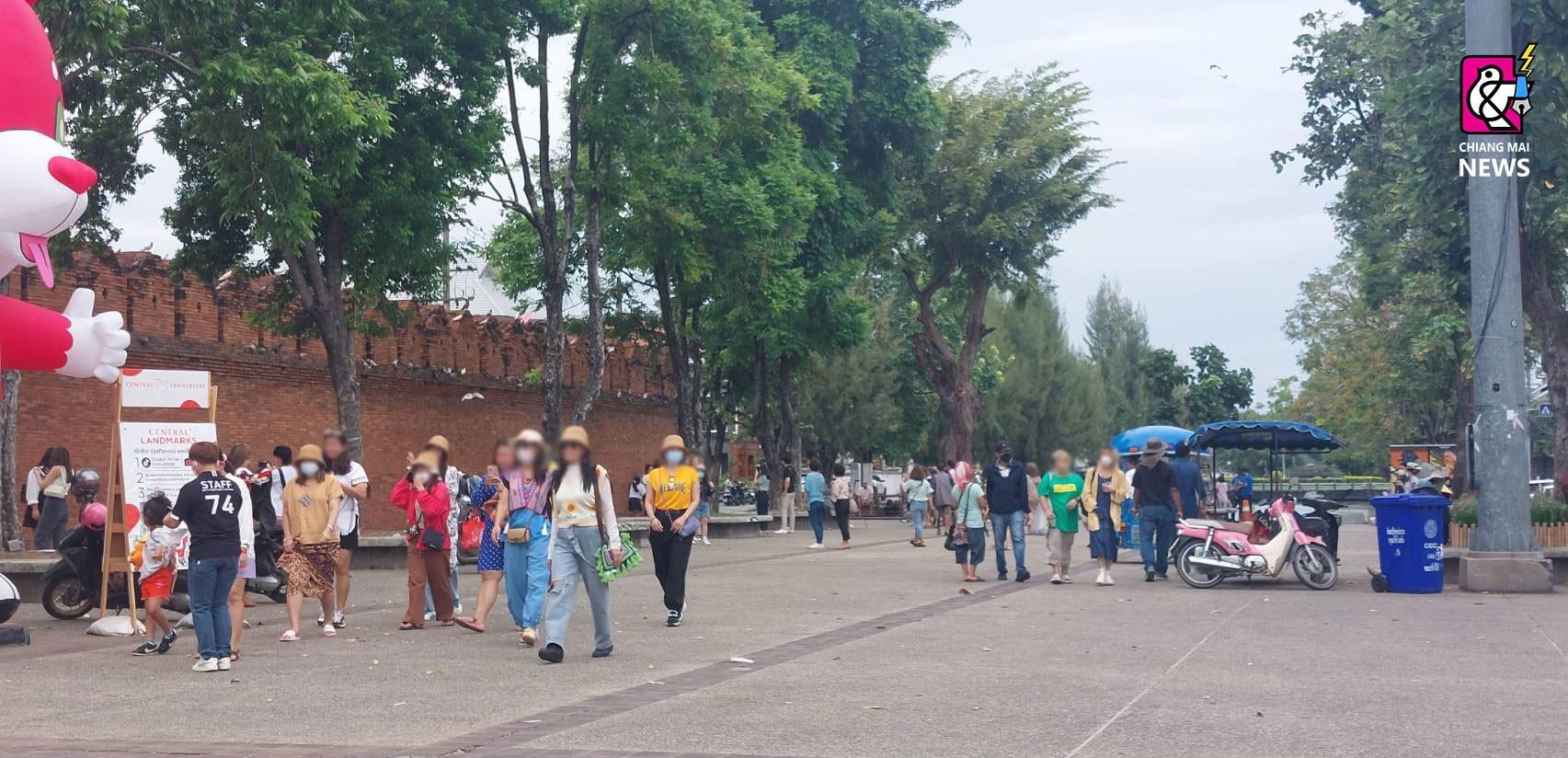 长春|旅游复苏！泰国清迈塔佩门众多游客排队拍照打卡