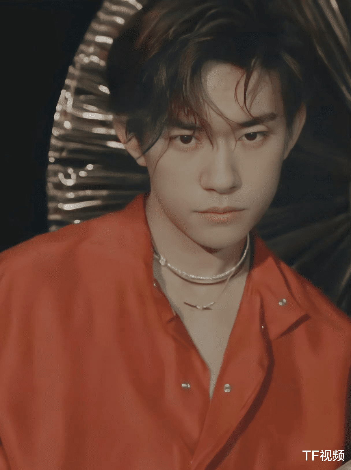 易烊千玺|粉丝发现易烊千玺包场支持好友，从未主动透露，感谢名单中也有他