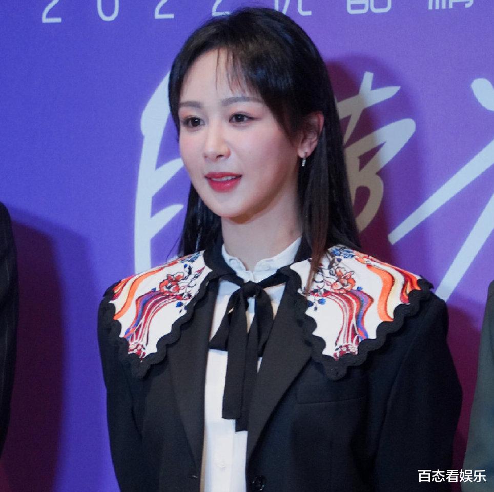 杨紫|“杨紫”定妆照太虎背熊腰了!比3个男主都胖一圈,小雪滤镜彻底没了